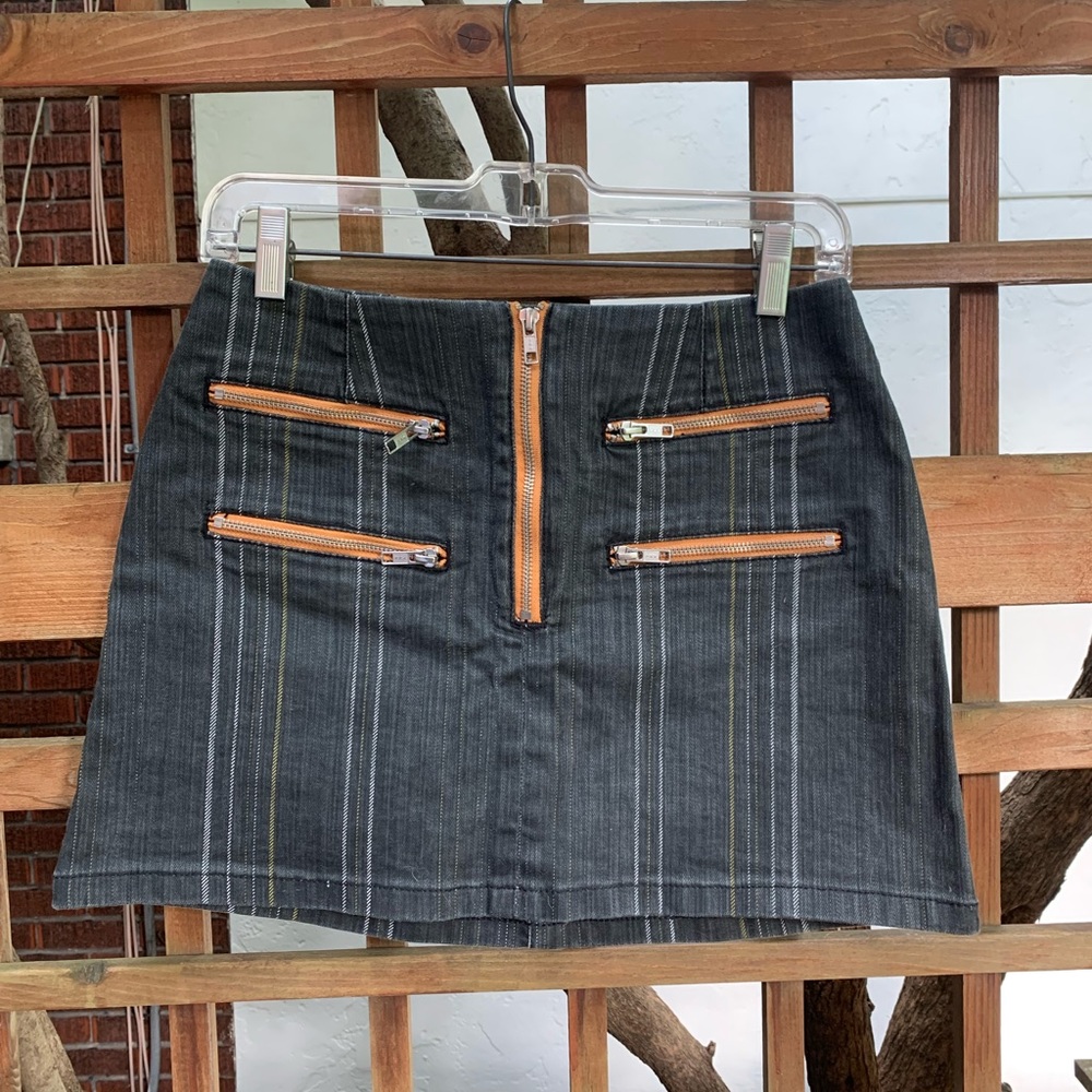 UO zip skirt // BDG Striped Contrast Zipper Mini Skirt
Size small $10